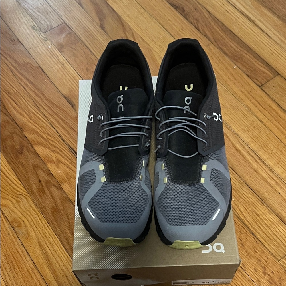 On Running Men's Black and Gray Athletic Shoes
